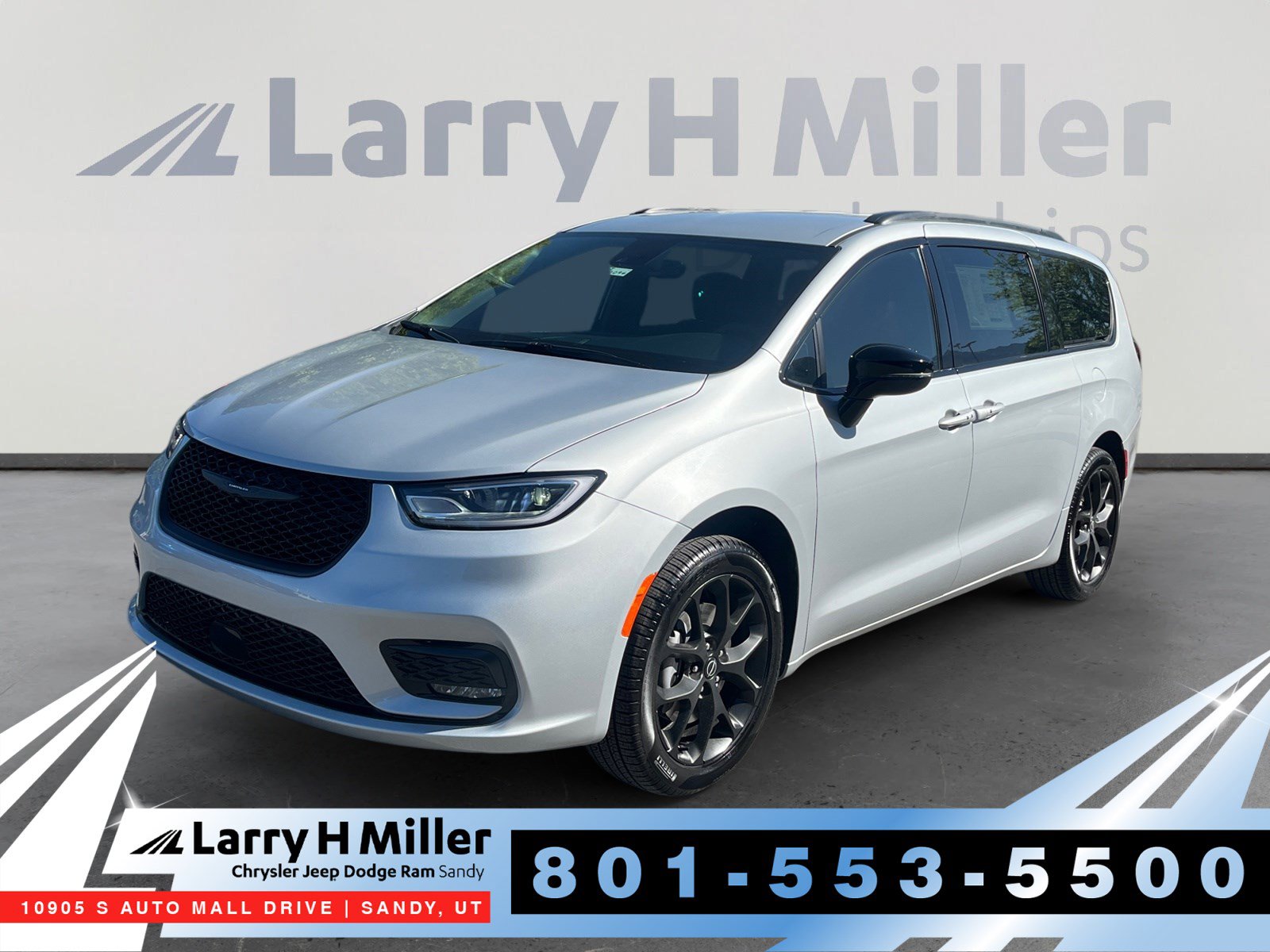 2026 Chrysler Pacifica Select AWD's photo