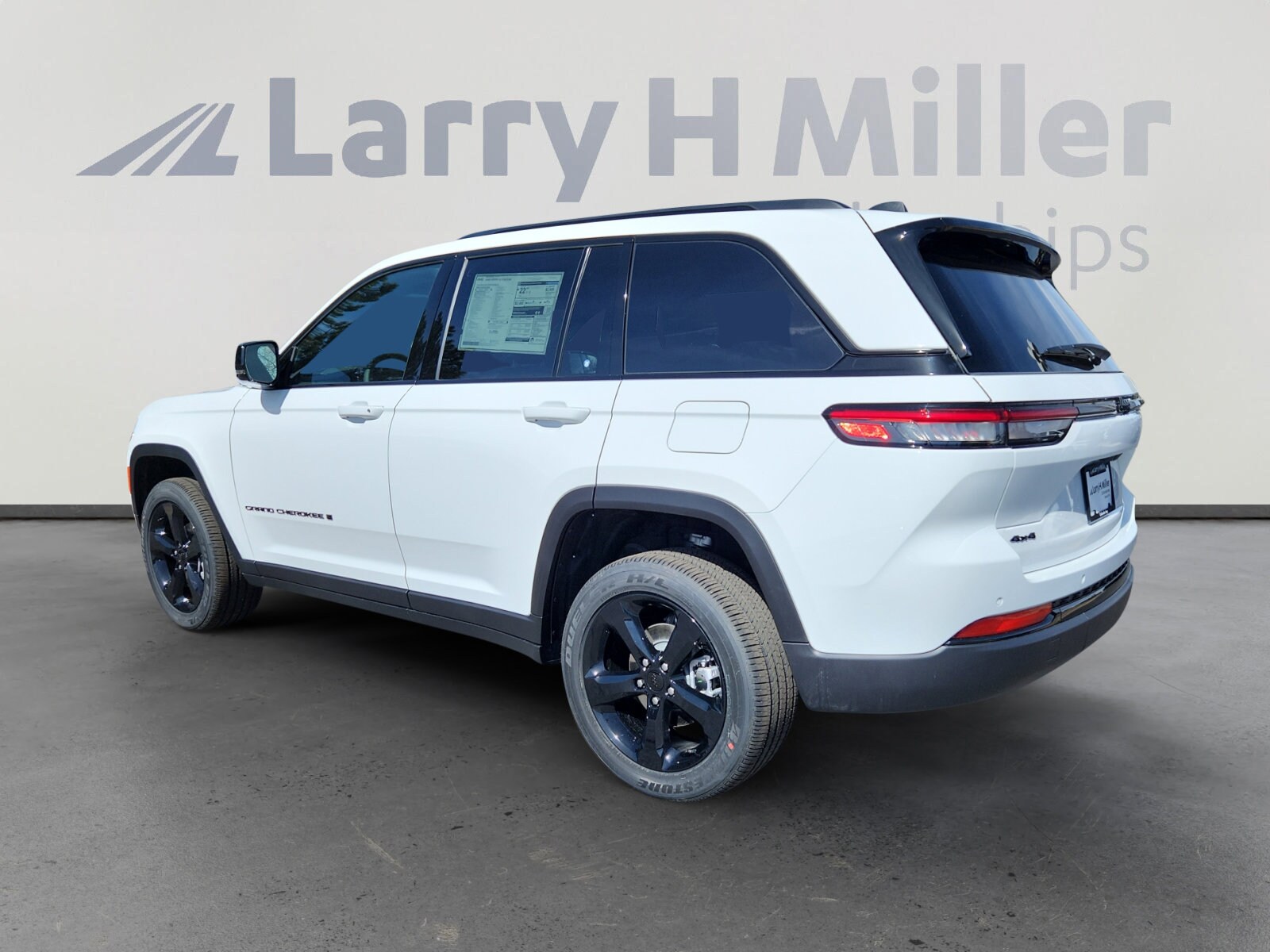 2025 Jeep Grand Cherokee Altitude X photo 3