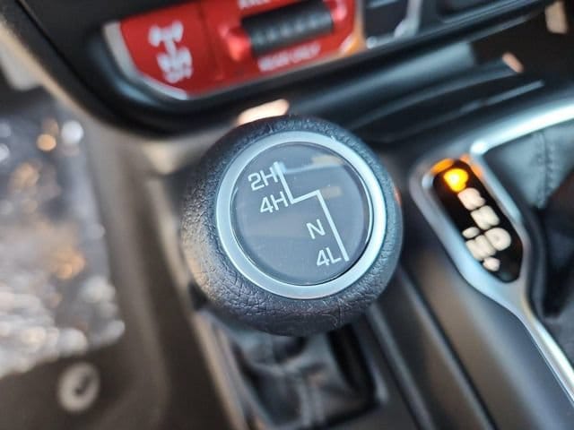 2025 Jeep Gladiator Willys - Photo 31