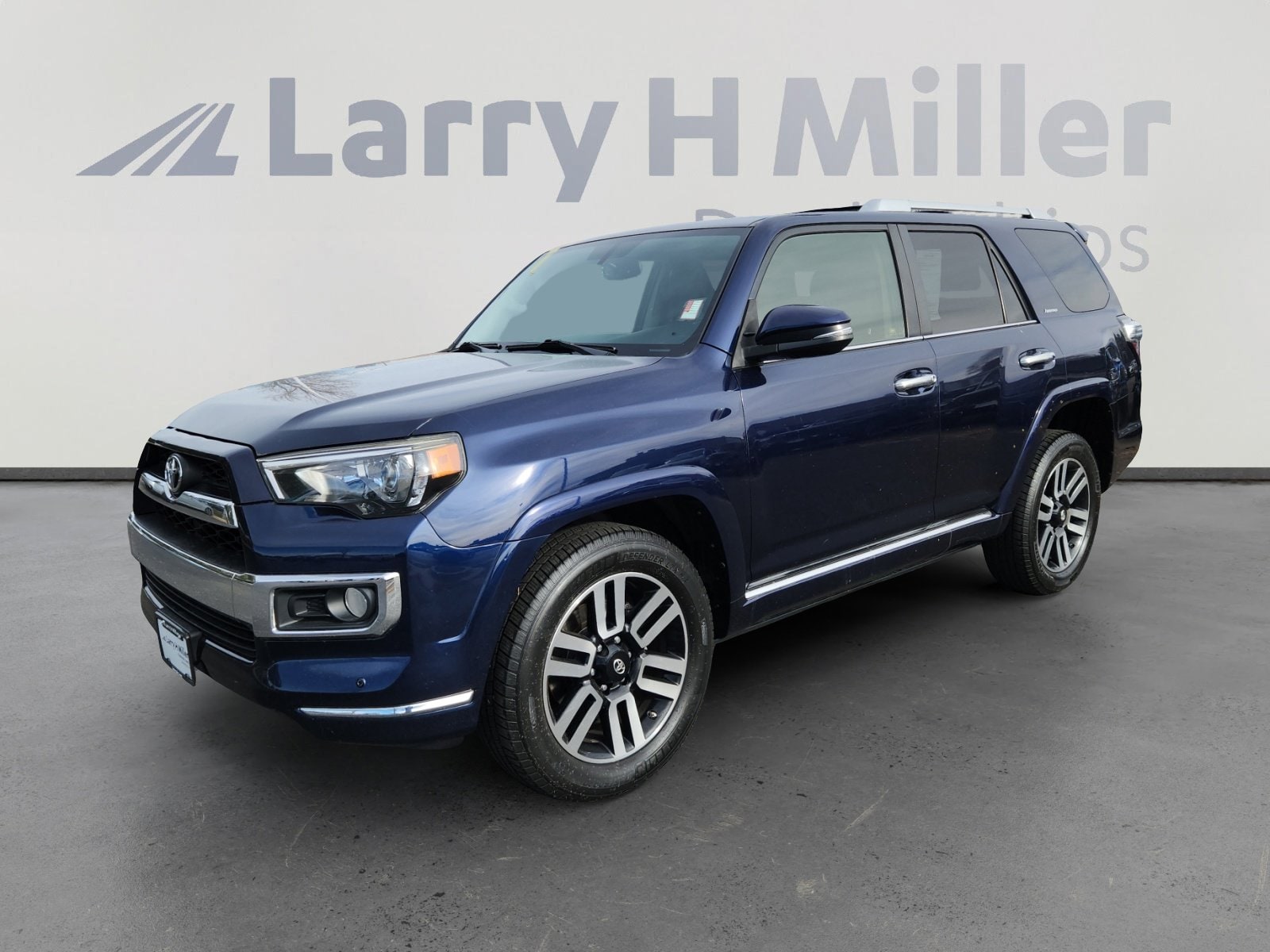 2016 Toyota 4Runner Limited's photo