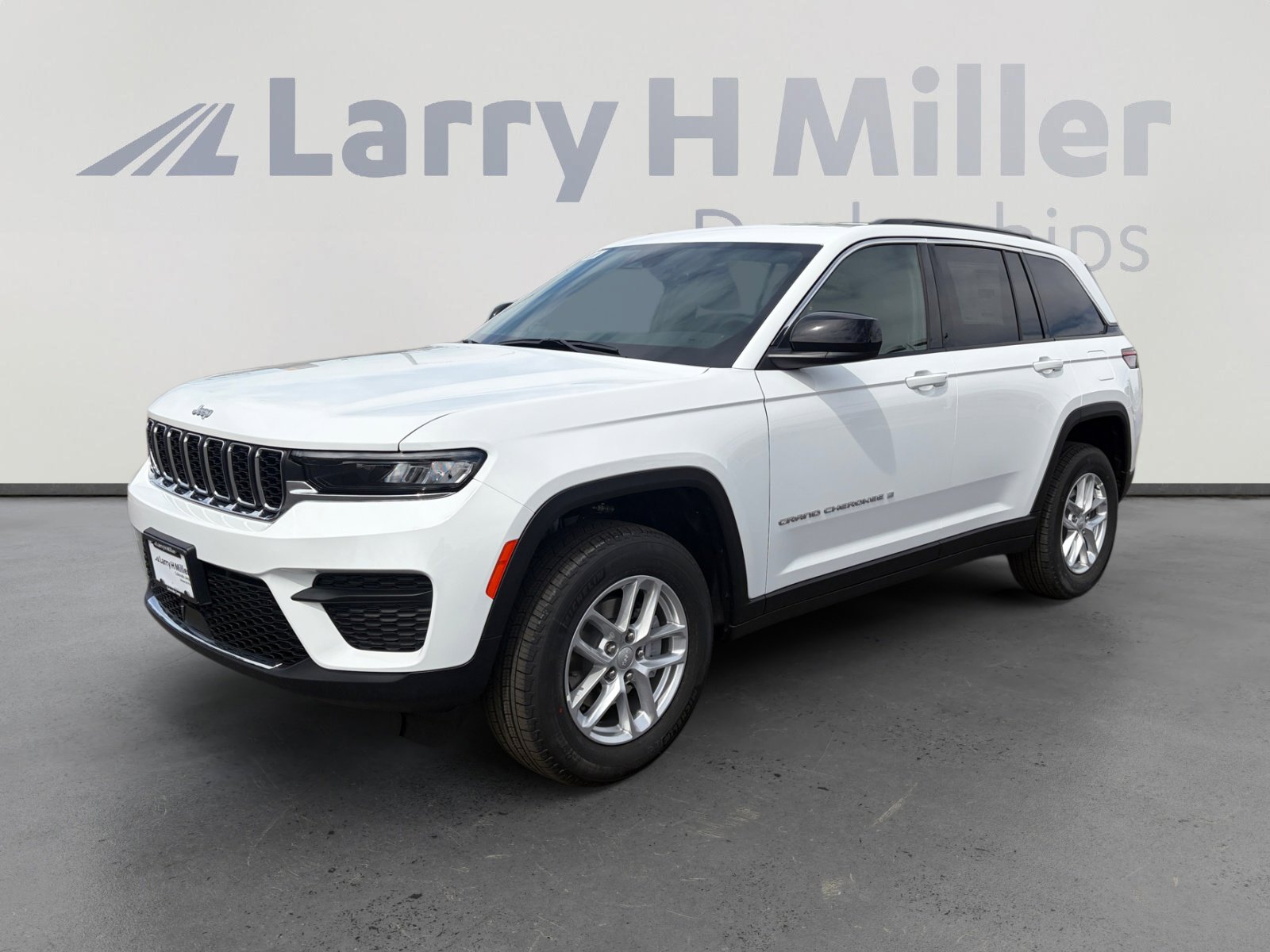 2026 Jeep Grand Cherokee Laredo Sport Utility