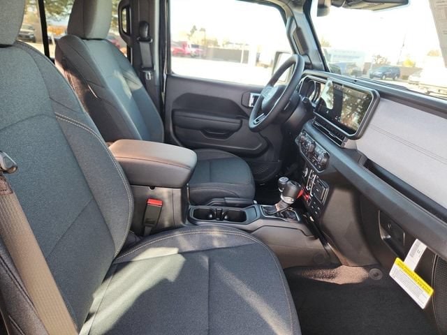 2025 Jeep Gladiator Willys - Photo 25