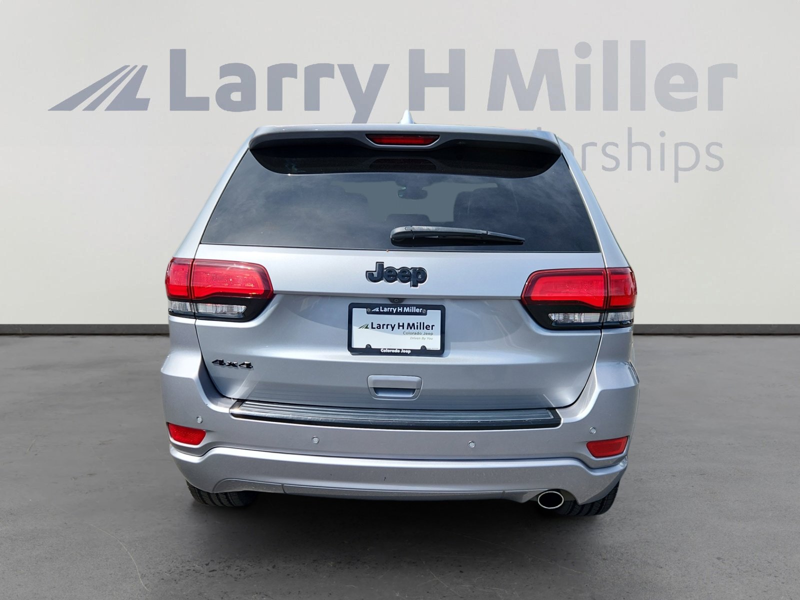 2018 Jeep Grand Cherokee Altitude photo 4
