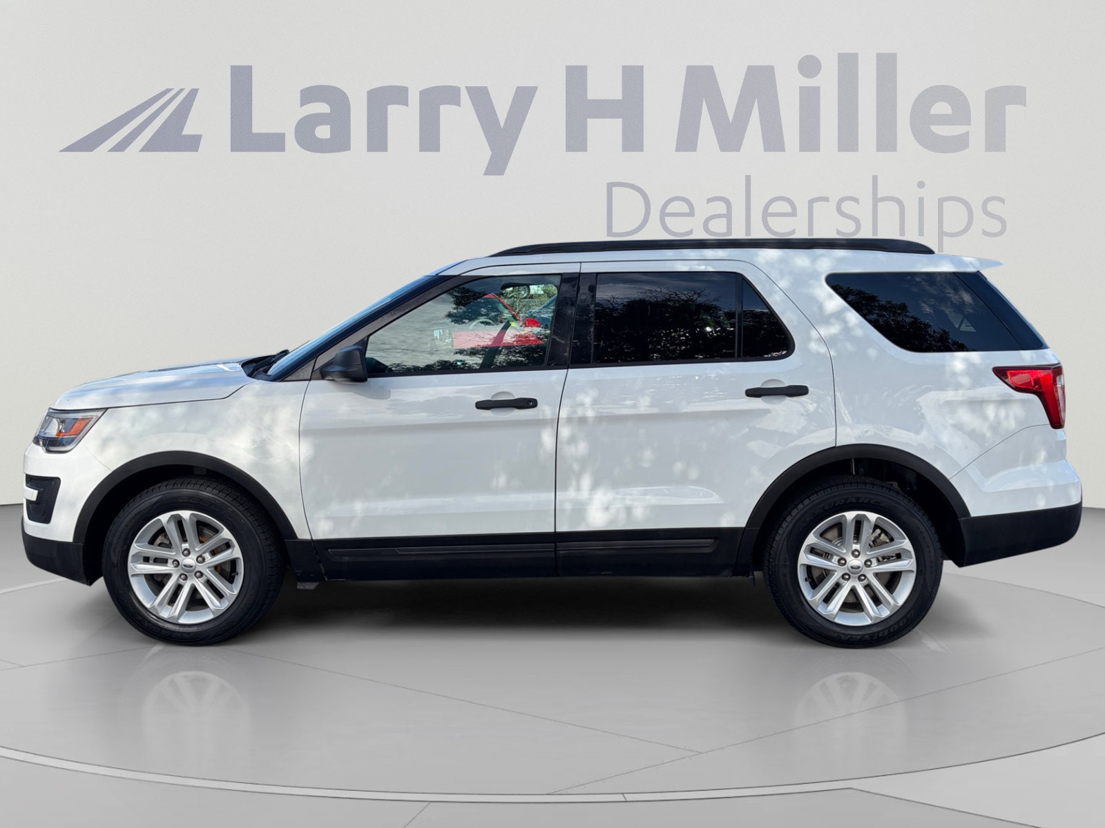 Used 2016 Ford Explorer Base with VIN 1FM5K7B82GGA96898 for sale in Aurora, CO