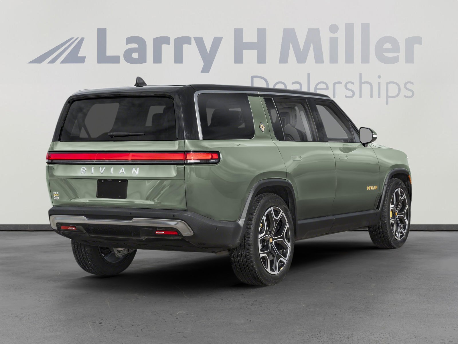 Used 2023 Rivian R1S Adventure with VIN 7PDSGABL0PN022569 for sale in Aurora, CO