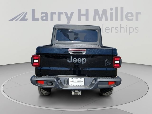 2025 Jeep Gladiator Willys - Photo 4