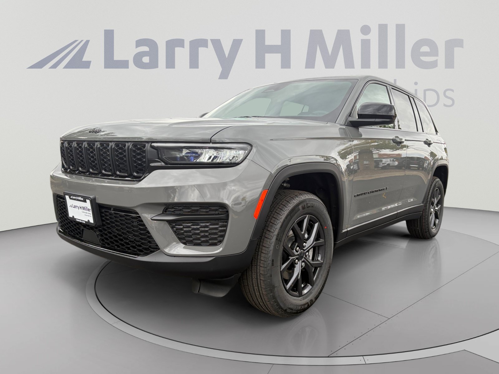 2027 Jeep Grand Cherokee Laredo X Sport Utility