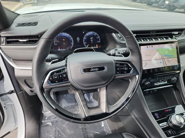 2025 Jeep Grand Cherokee Overland - Photo 14