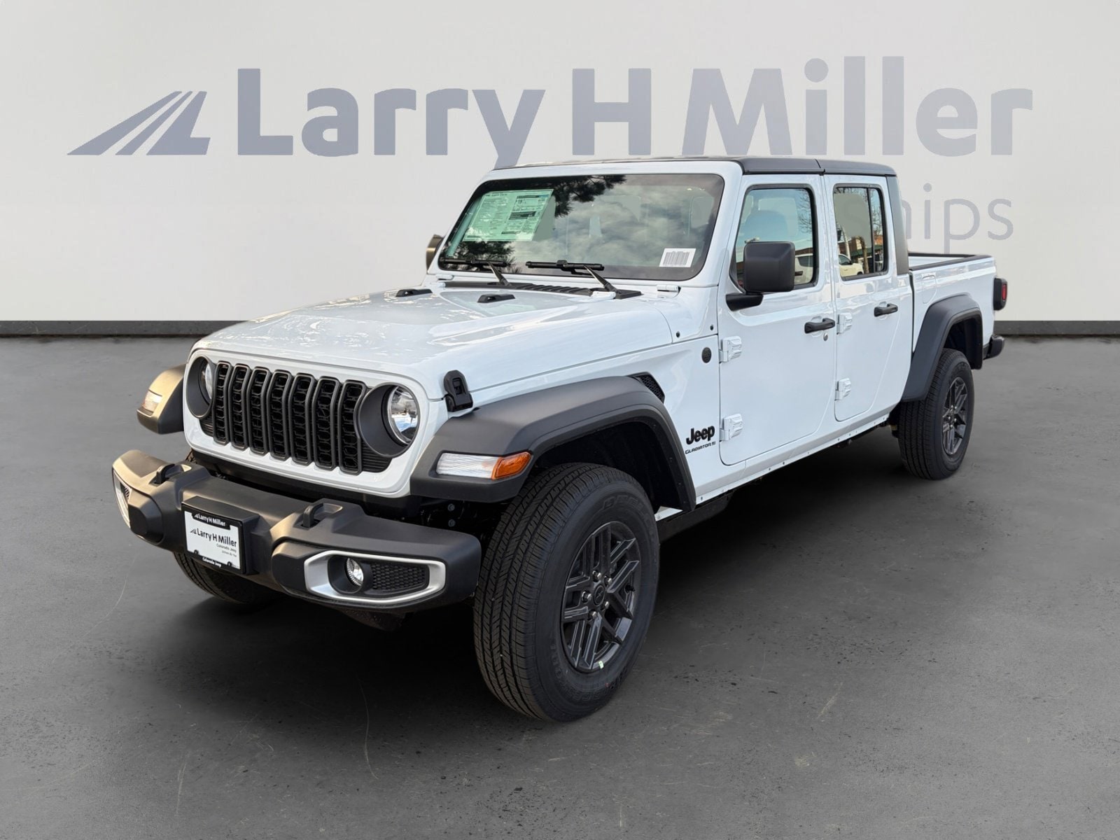 2026 Jeep Gladiator Sport Auto's photo