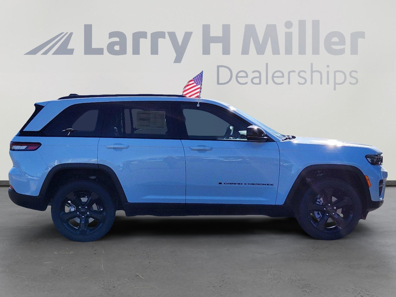 2025 Jeep Grand Cherokee Altitude X photo 4