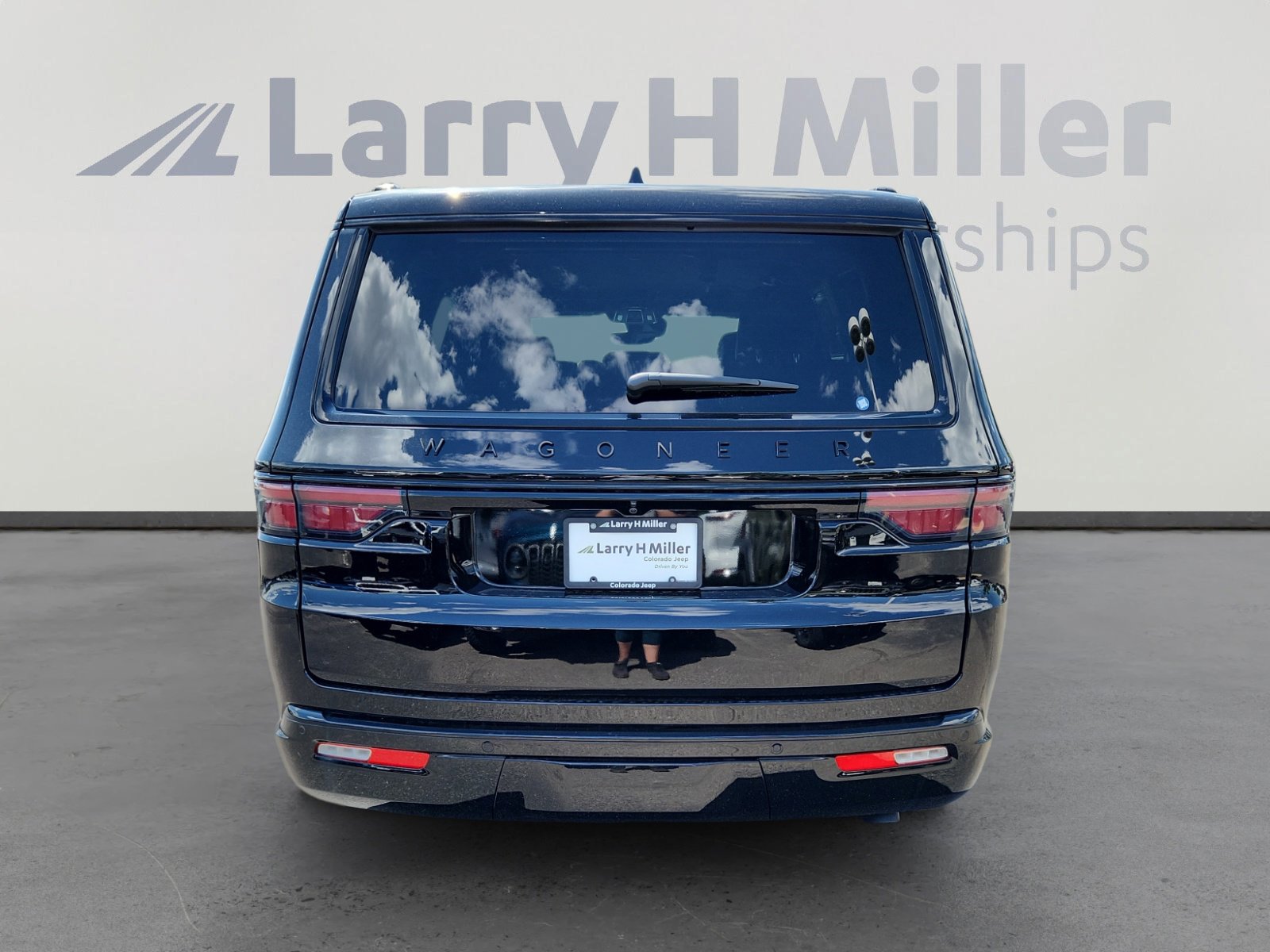 2025 Jeep Wagoneer Series II Carbide photo 4