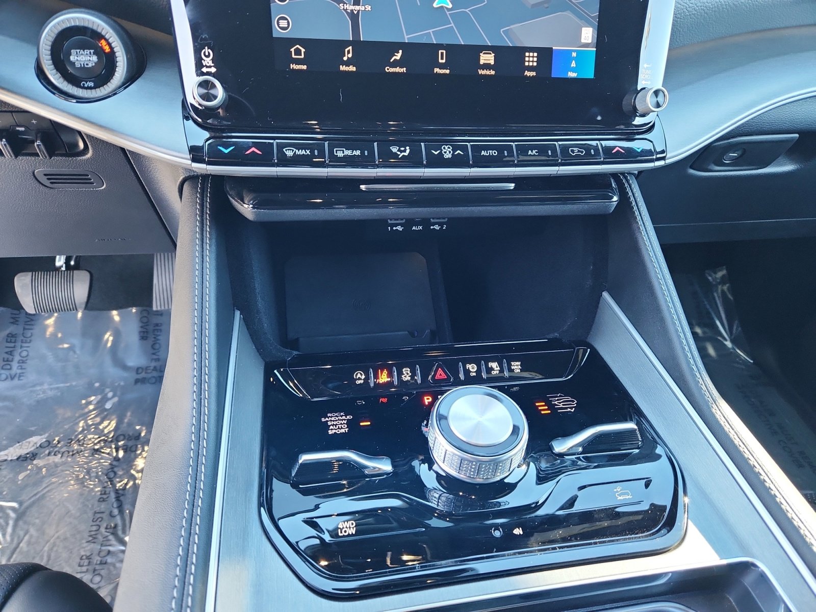 2025 Jeep Wagoneer Series II - Photo 17