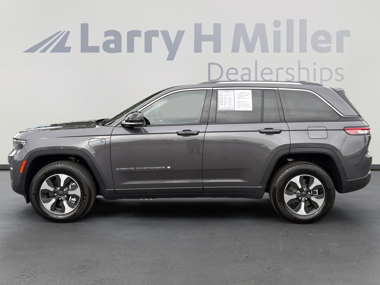 Used 2024 Jeep Grand Cherokee 4xe with VIN 1C4RJYB60RC681681 for sale in Aurora, CO