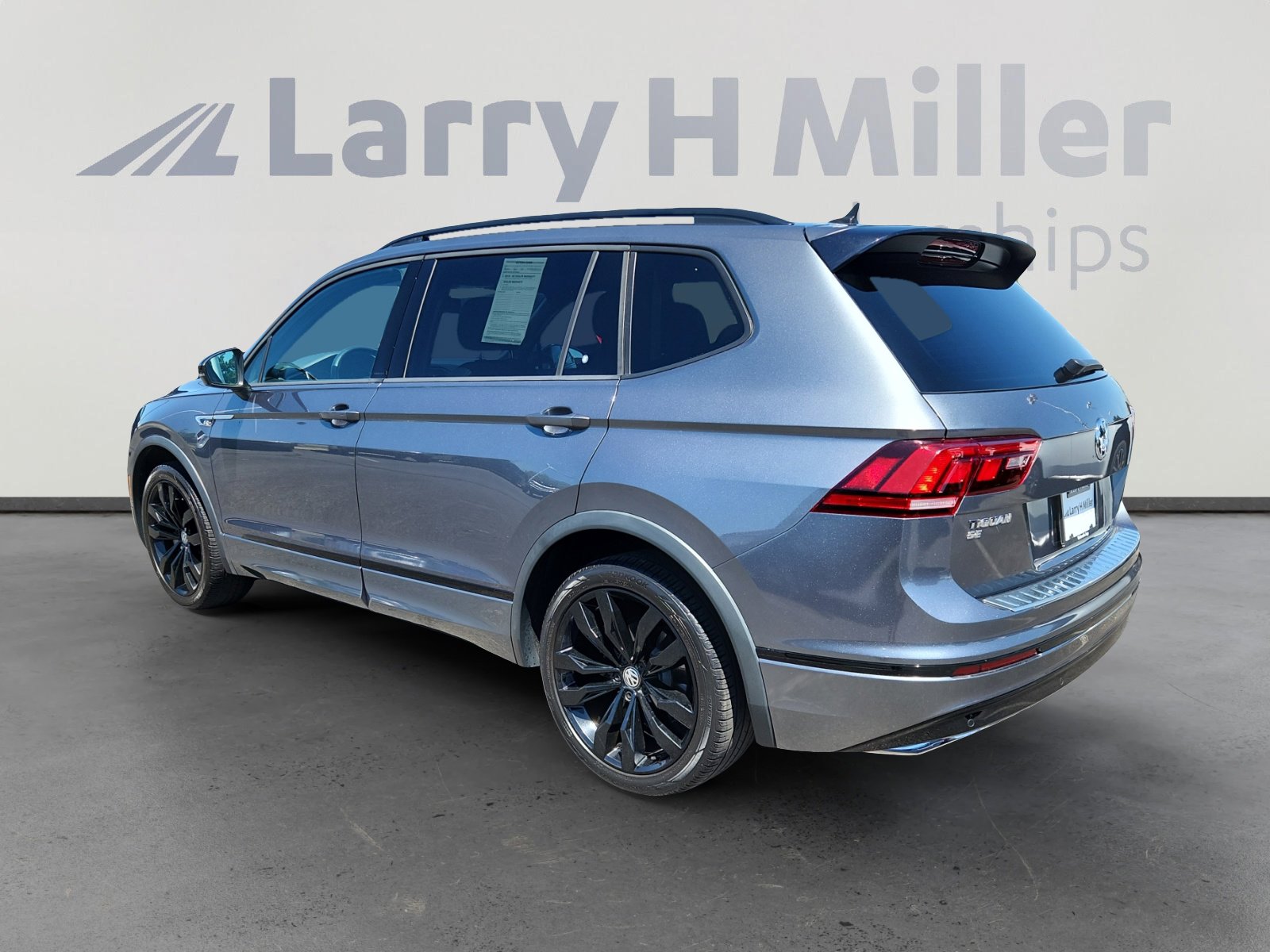 2021 Volkswagen Tiguan SE R-Line Black photo 3
