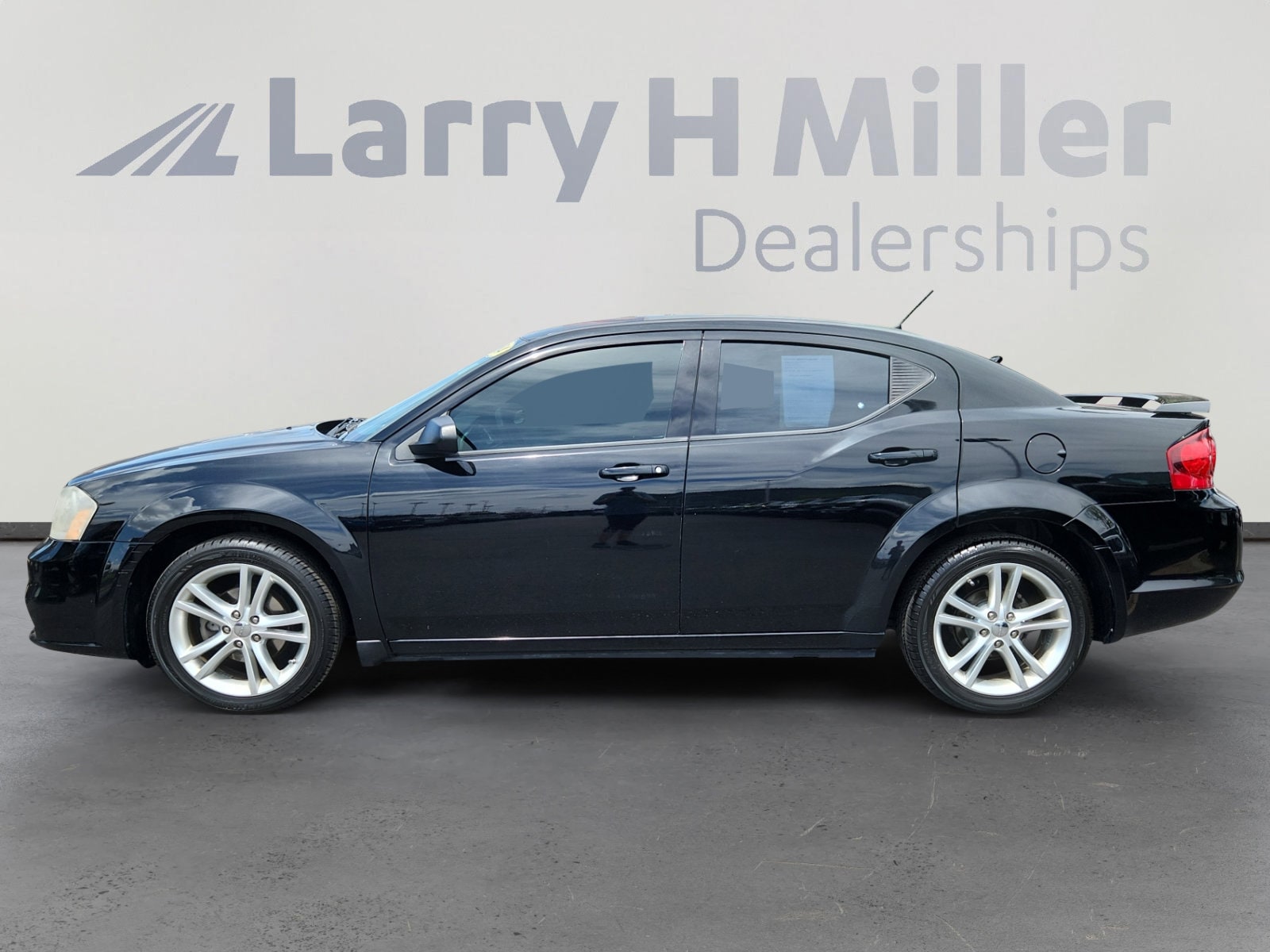 Used 2014 Dodge Avenger SE with VIN 1C3CDZAB4EN188042 for sale in Lakewood, CO