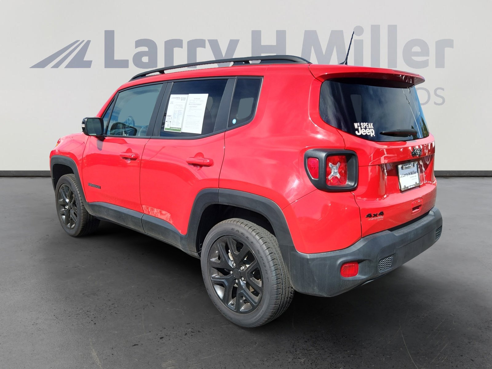 2023 Jeep Renegade Latitude photo 2