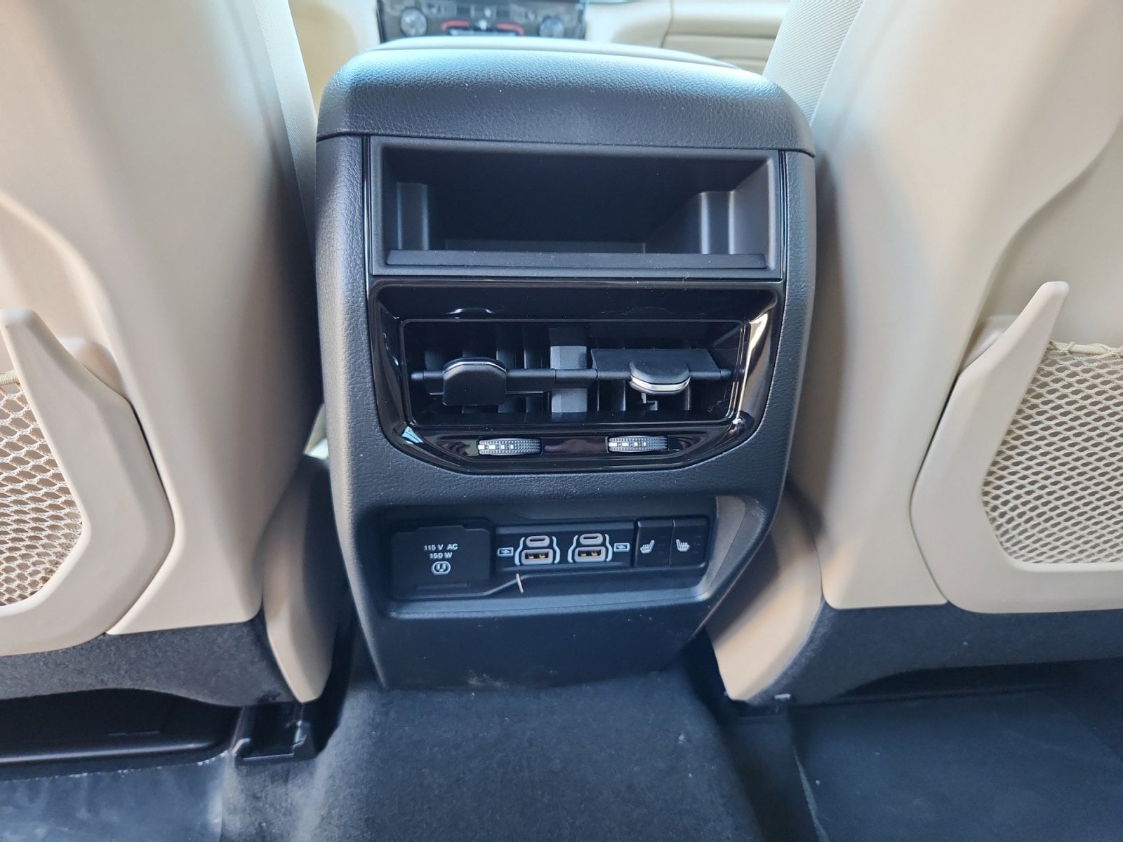 2025 Jeep Grand Cherokee Limited photo 4