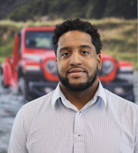 Staff member Jalen Moore from ID_5c5814003e11