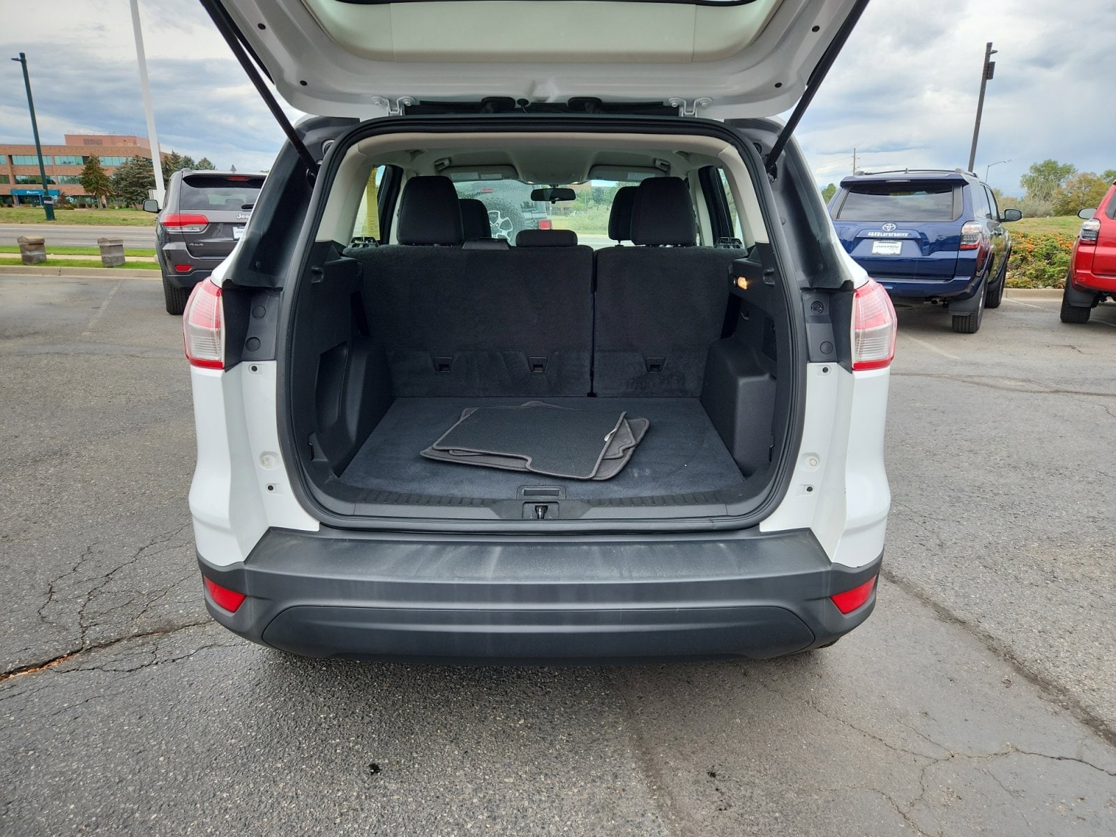 2016 Ford Escape S photo 5