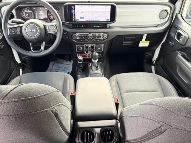 2025 Jeep Gladiator Willys - Photo 18