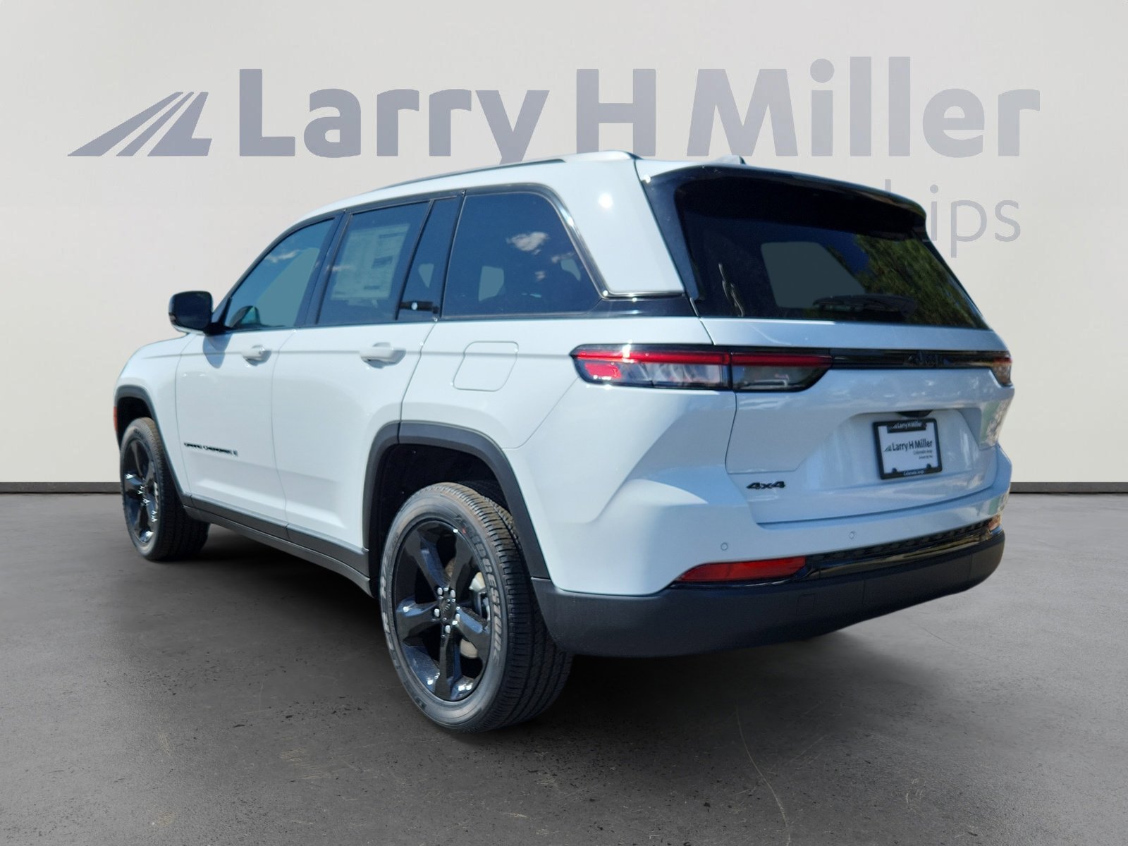 2025 Jeep Grand Cherokee Altitude X photo 3