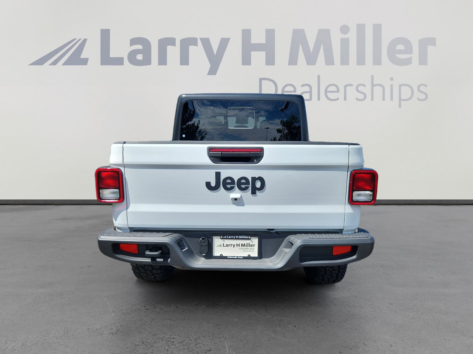 2025 Jeep Gladiator Sport S photo 4