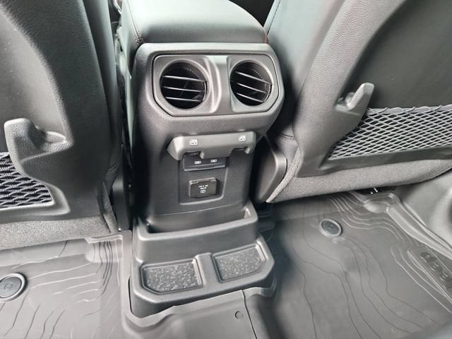 2026 Jeep Wrangler 4-Door Rubicon - Photo 31