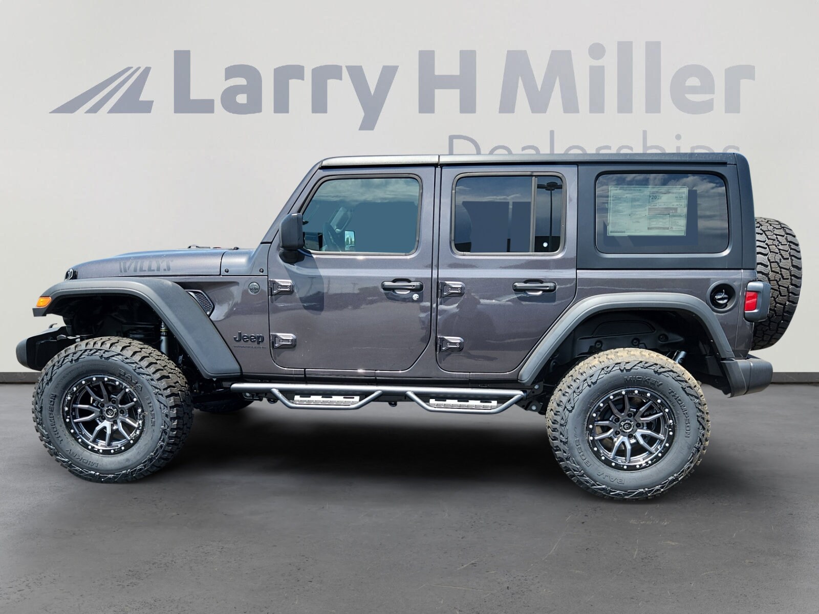 2025 Jeep Wrangler Willys photo 2
