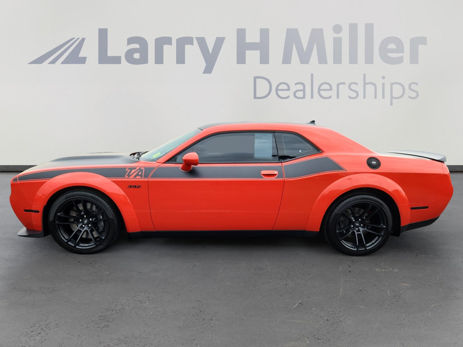 2022 Dodge Challenger R/T Scat Pack Widebody T/A photo 2
