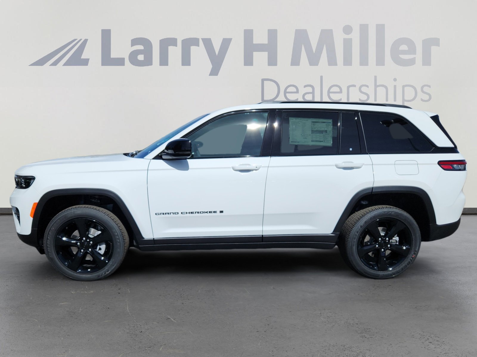 2025 Jeep Grand Cherokee Altitude X photo 2