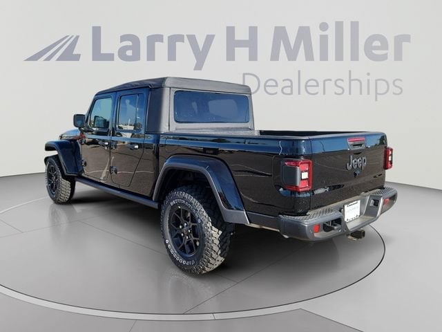 2025 Jeep Gladiator Willys - Photo 3