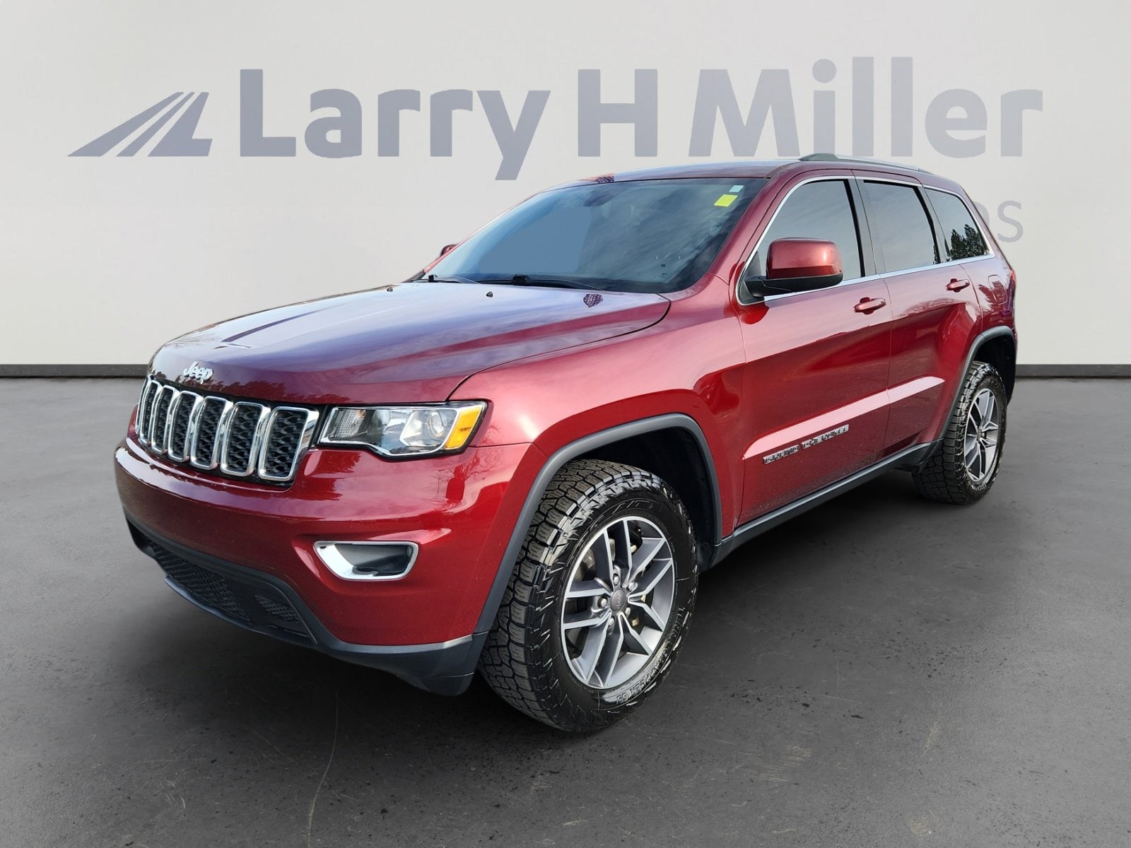 2019 Jeep Grand Cherokee Laredo E's photo