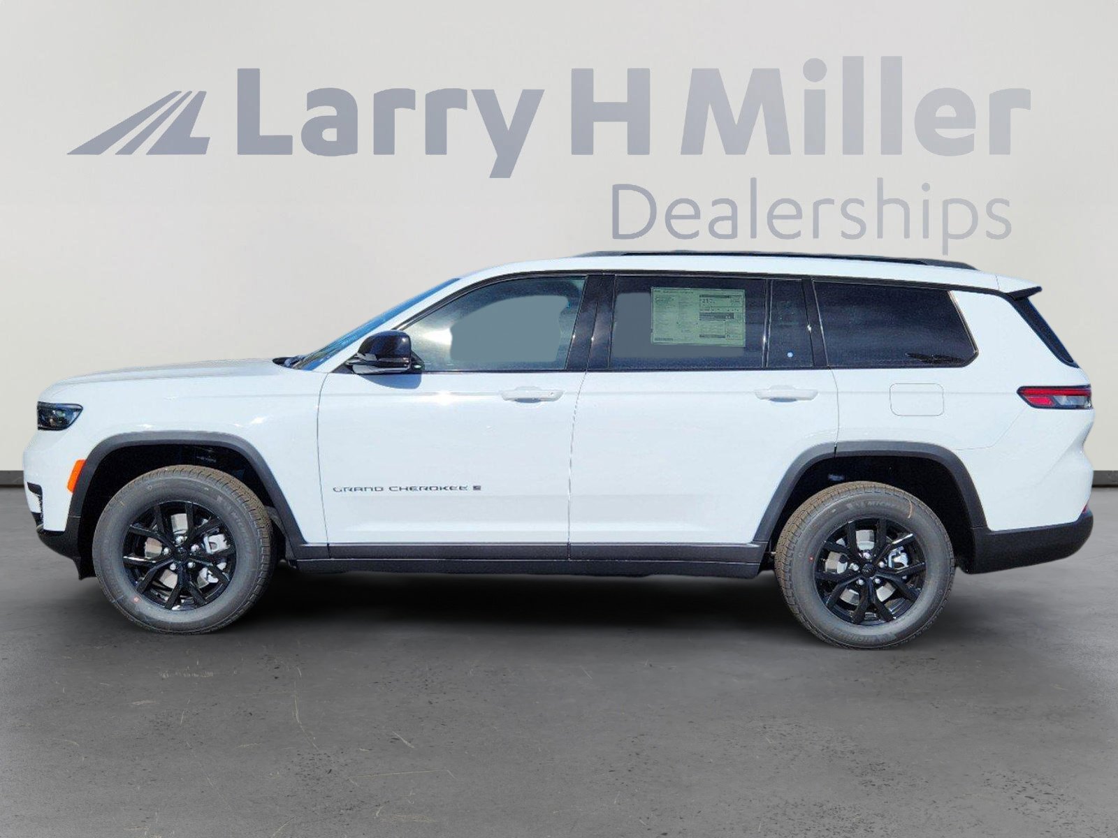 2025 Jeep Grand Cherokee Altitude X photo 2