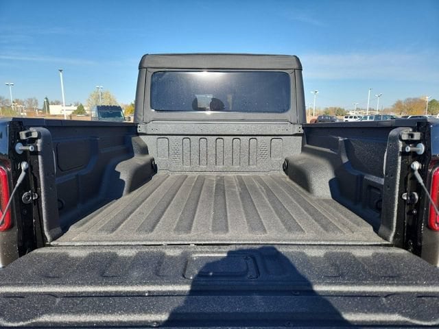 2025 Jeep Gladiator Willys - Photo 14