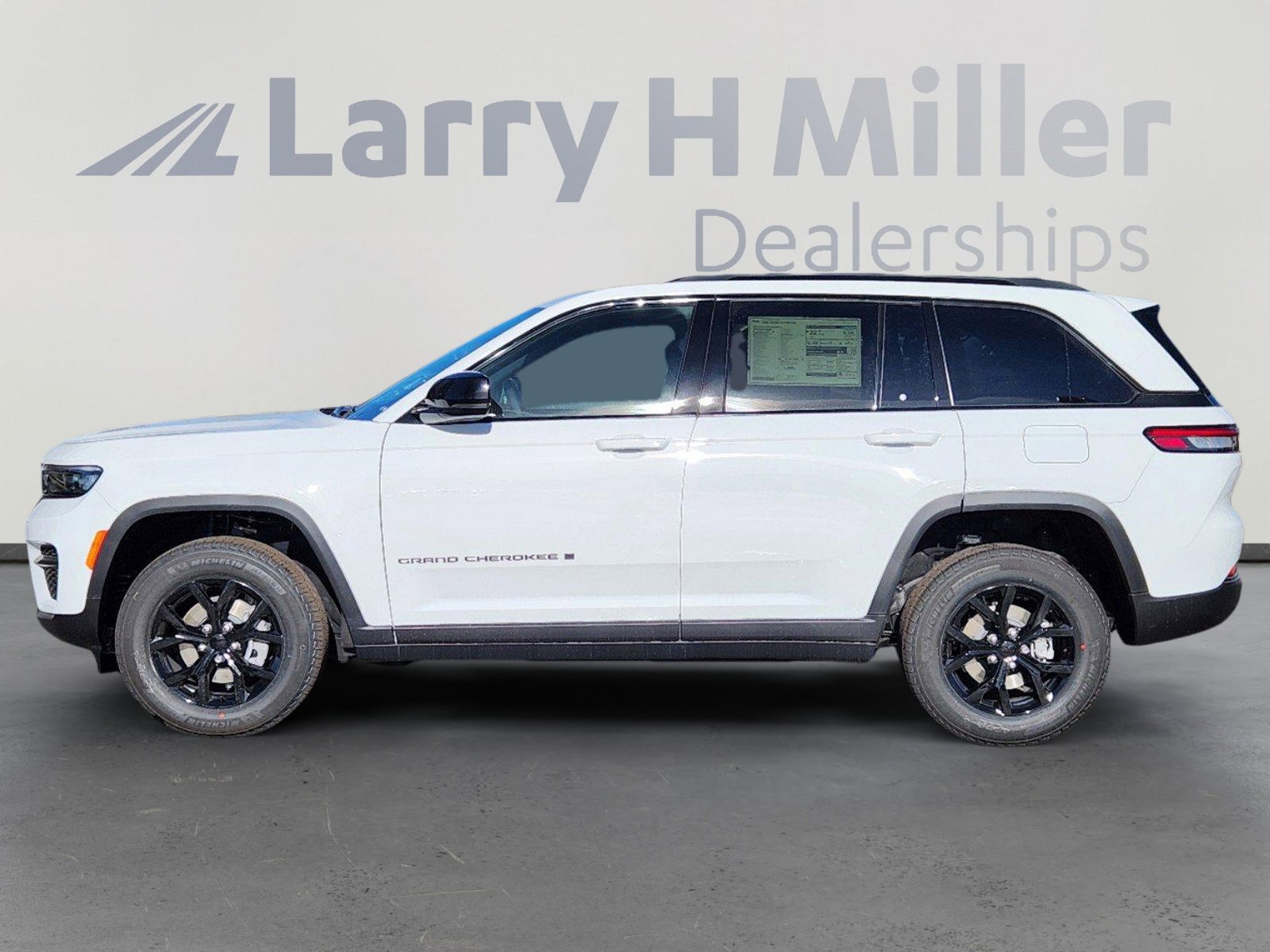 2025 Jeep Grand Cherokee Altitude X photo 2