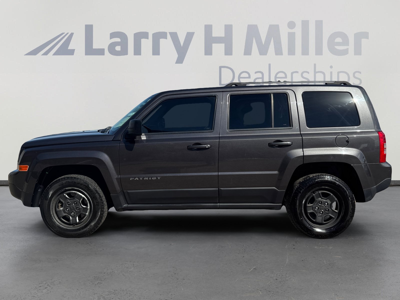 Used 2017 Jeep Patriot Sport with VIN 1C4NJPBA6HD207207 for sale in Avondale, AZ