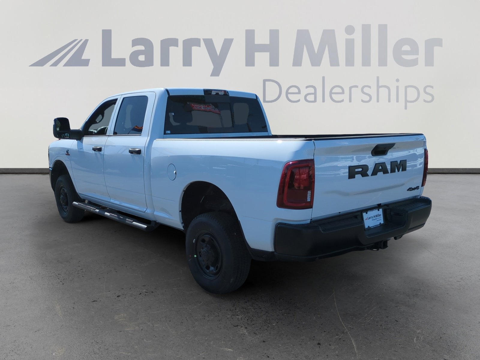 2025 Ram 2500 Tradesman photo 3