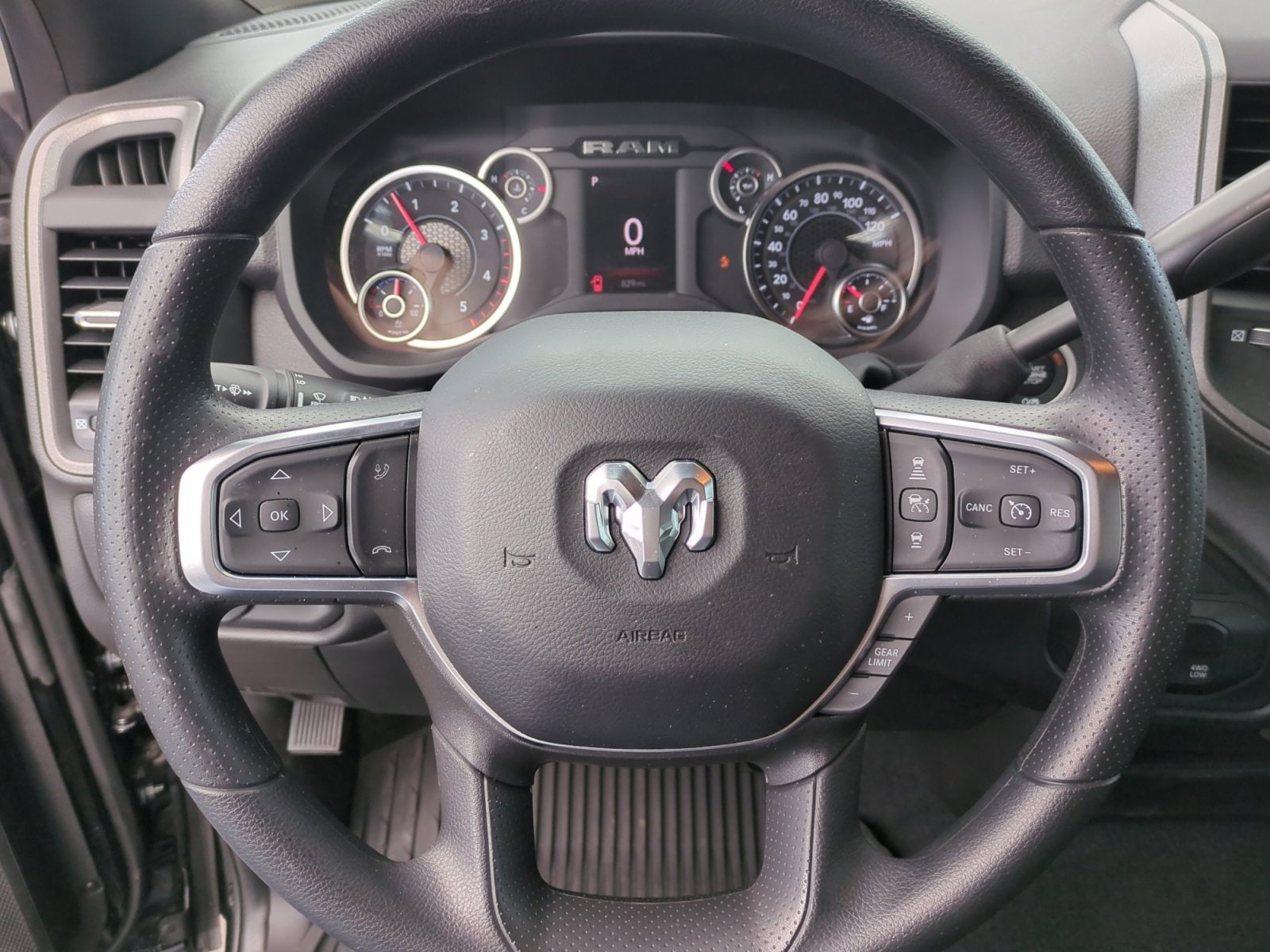 2025 RAM 2500 Tradesman - Photo 10