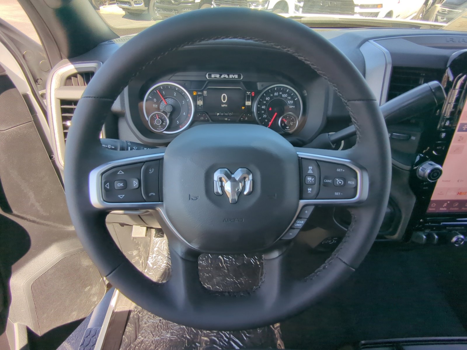 2025 RAM 2500 Tradesman - Photo 10