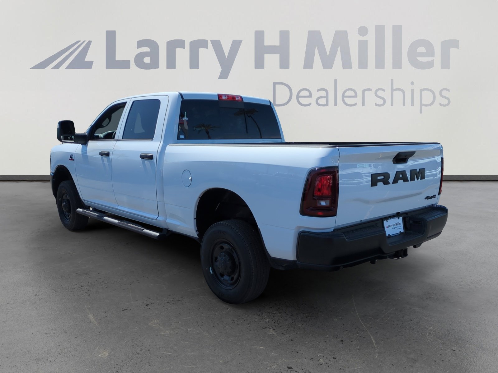 2025 Ram 2500 Tradesman photo 3