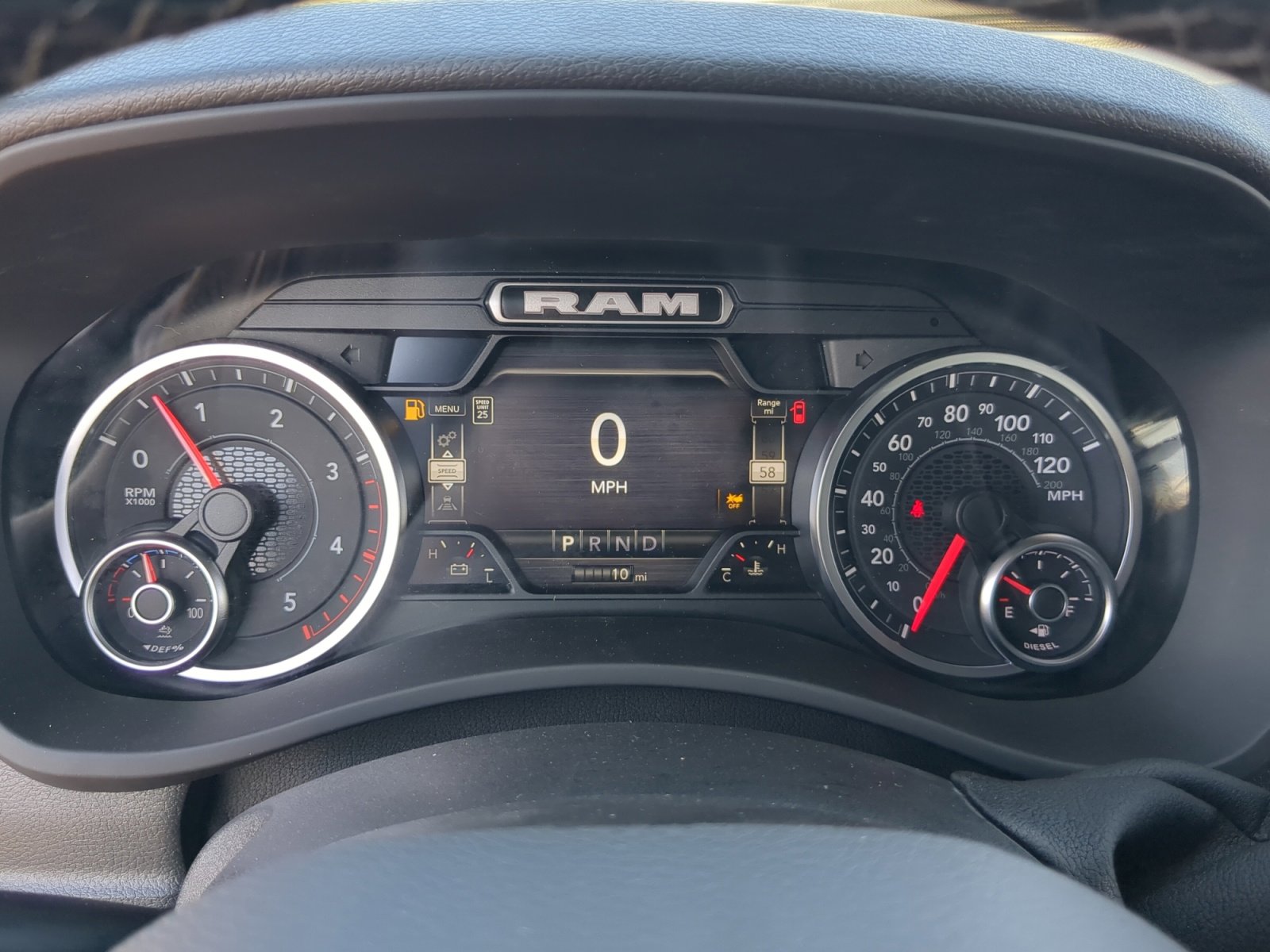 2025 RAM 2500 Tradesman - Photo 11
