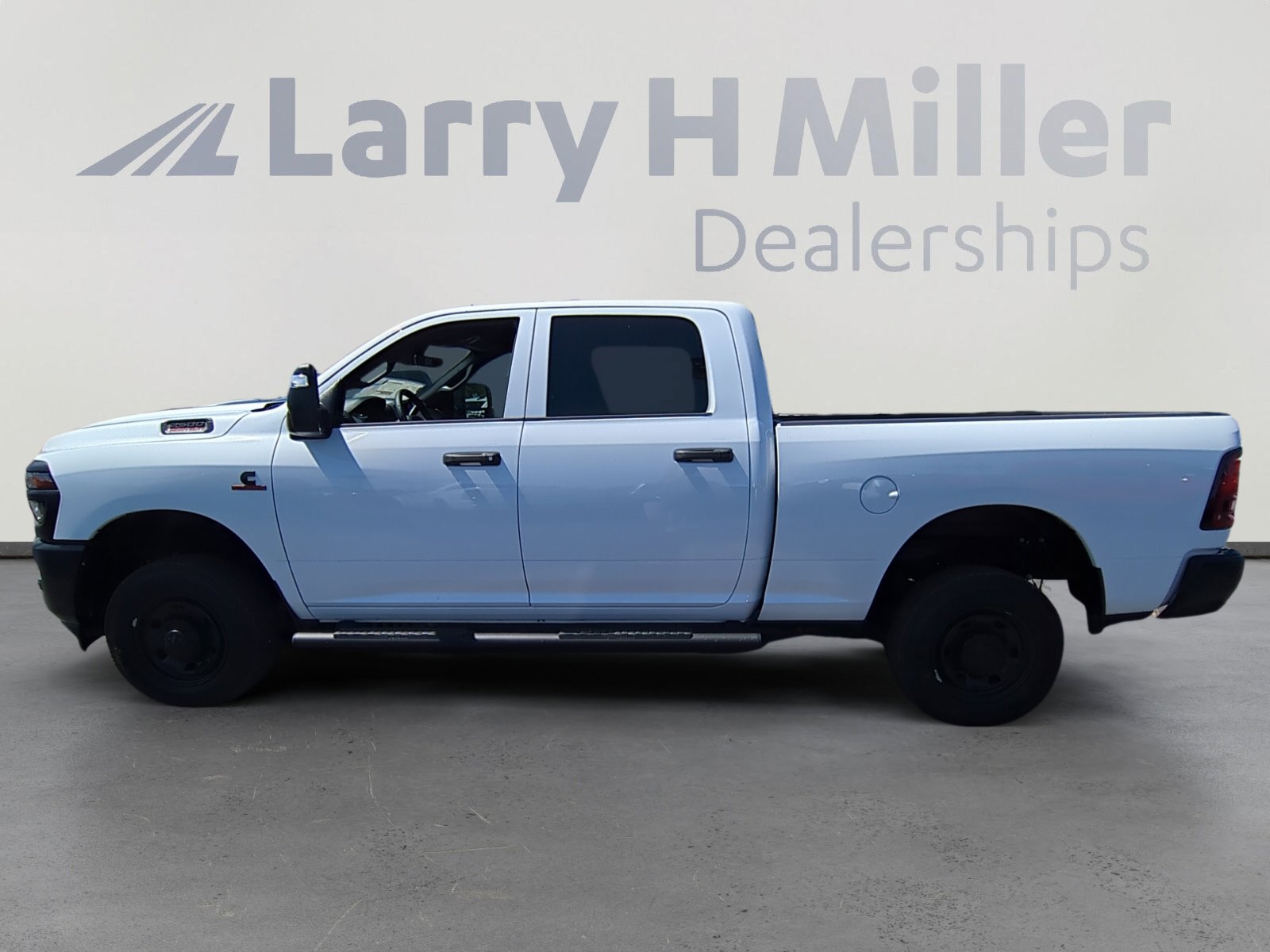 2025 Ram 2500 Tradesman photo 2