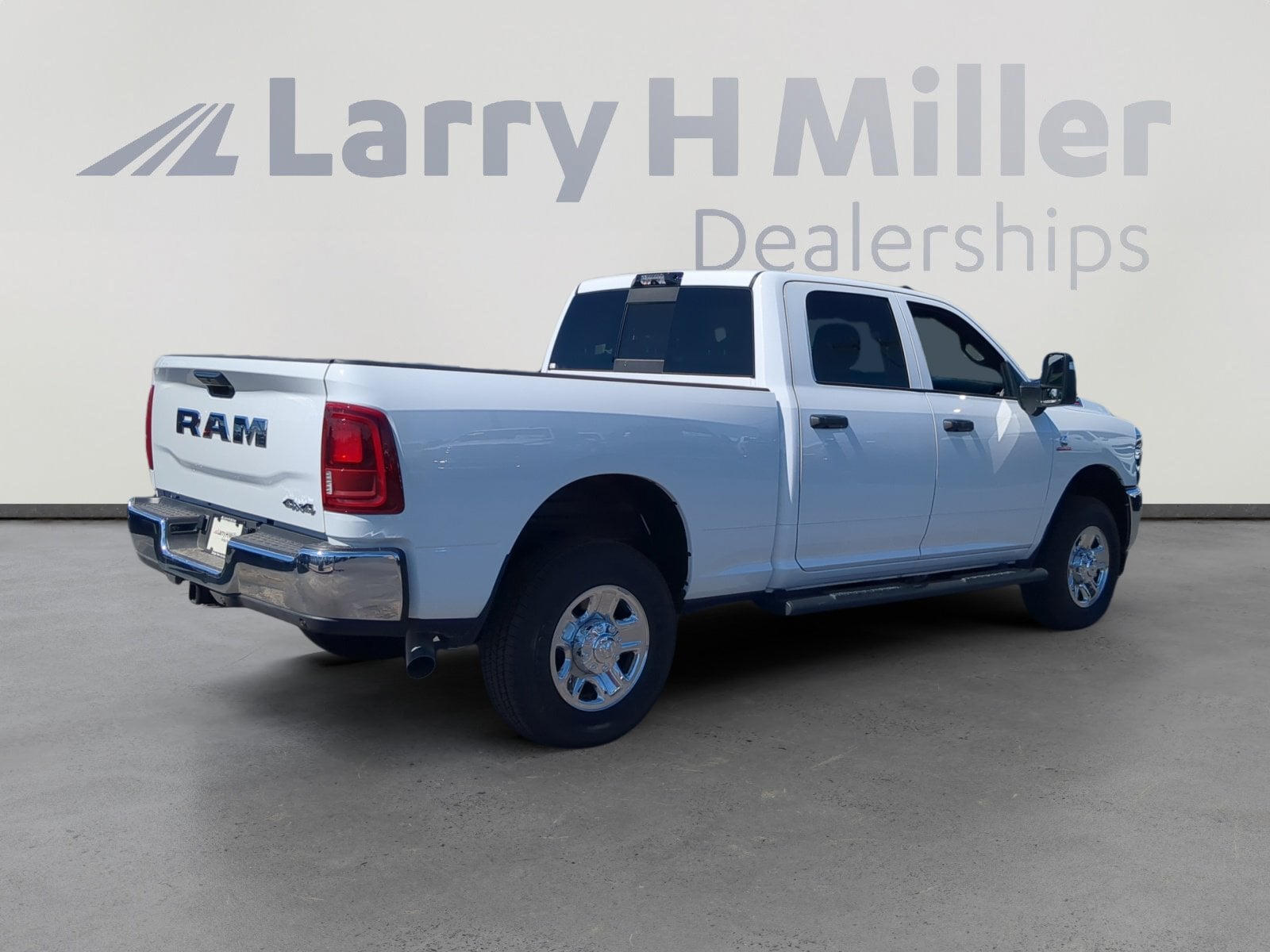 2025 RAM 2500 Tradesman - Photo 5