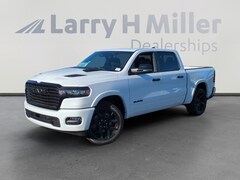 2026 Ram 1500 LARAMIE CREW CAB 4X4 5'7 BOX Pickup