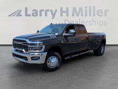 2025 Ram 3500 TRADESMAN CREW CAB 4X4 8' BOX Pickup