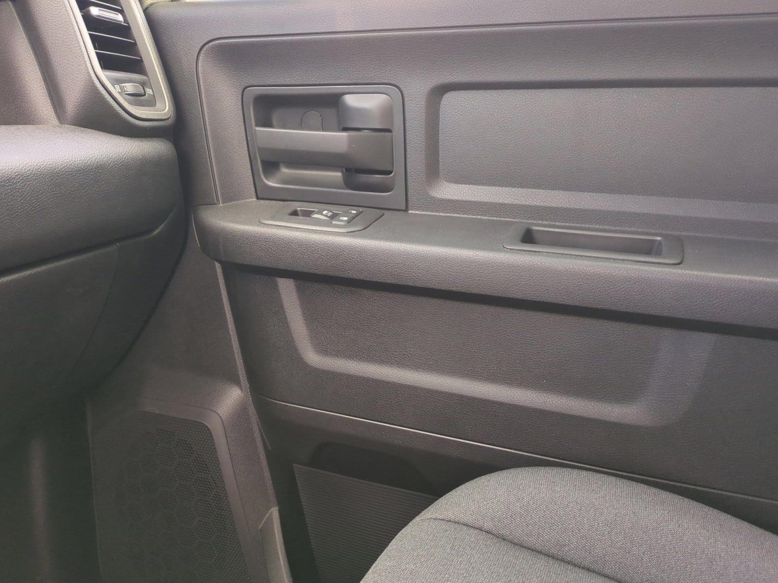 2025 RAM 2500 Tradesman - Photo 17