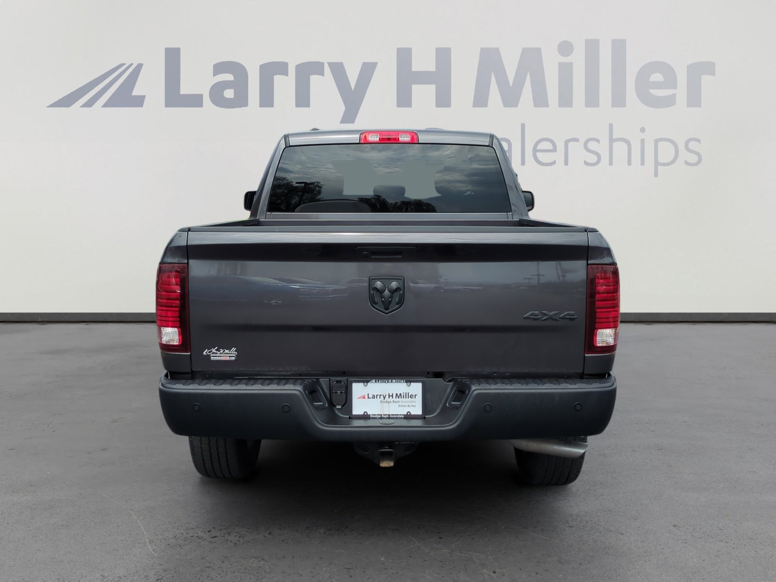2022 Ram 1500 Classic SLT photo 4