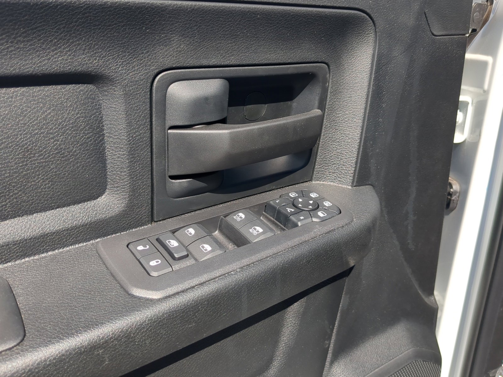 2025 RAM 2500 Tradesman - Photo 17