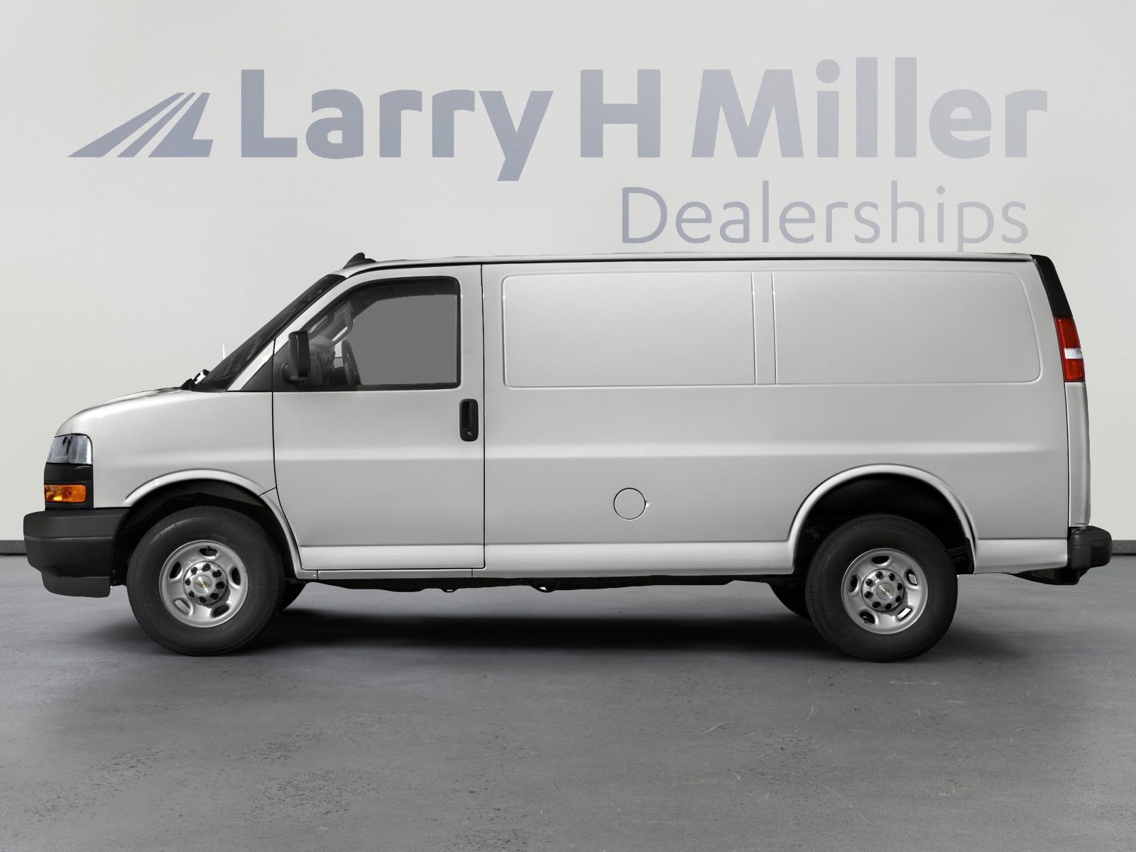 2019 Chevrolet Express 2500 Work Van photo 3