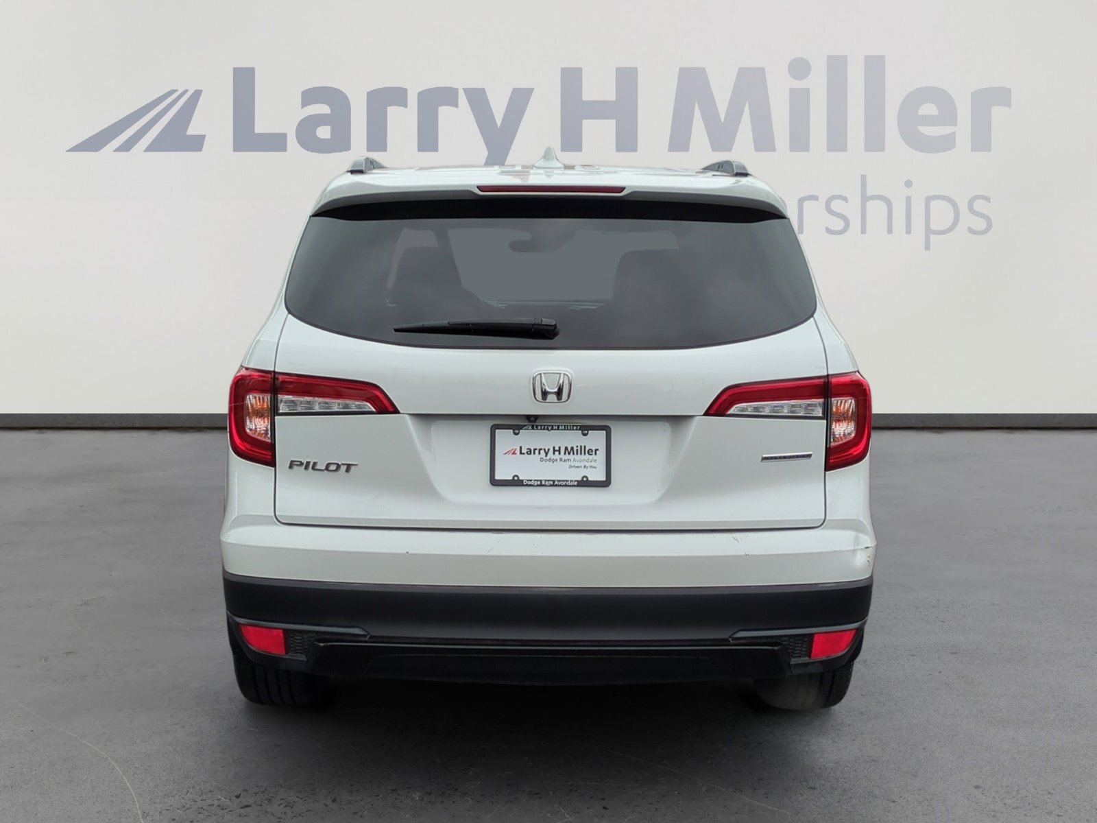 2021 Honda Pilot Special Edition photo 3